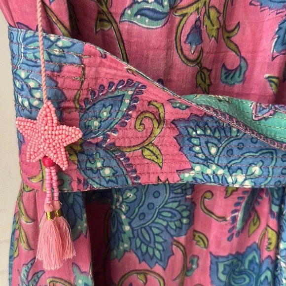 Bell long sleeve mini dress, block print, matching waist tie, M. EUC - Picture 2 of 4